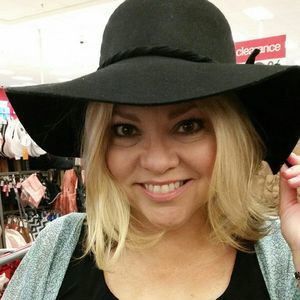 Meet your Posher, Peggy